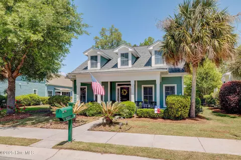 4221 Pine Hollow Dr, Wilmington, NC 28412