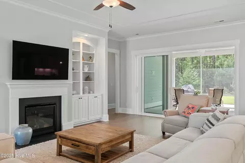 Living - 596 Jackline Dr, Hampstead, NC 28443 photo 2 of 2