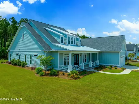 Exterior - 596 Jackline Dr, Hampstead, NC 28443 photo 4 of 19