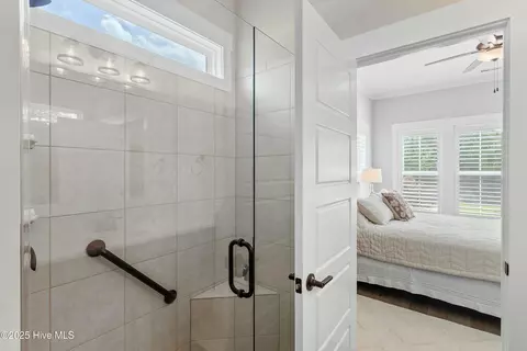 Bath - 596 Jackline Dr, Hampstead, NC 28443 photo 3 of 5