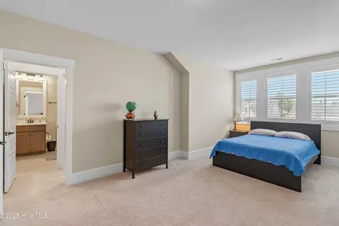 Bedroom - 596 Jackline Dr, Hampstead, NC 28443 photo 7 of 8