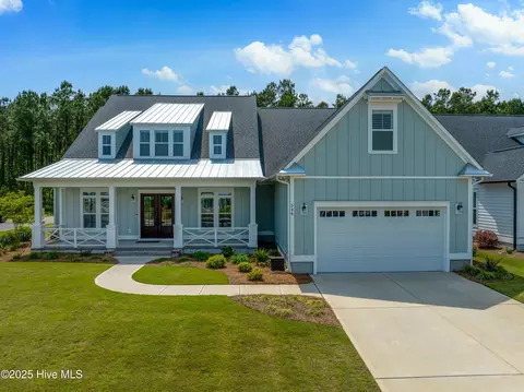 596 Jackline Dr, Hampstead, NC 28443