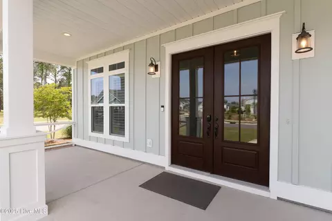 Exterior - 596 Jackline Dr, Hampstead, NC 28443 photo 5 of 19