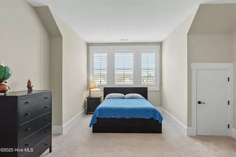 Bedroom - 596 Jackline Dr, Hampstead, NC 28443 photo 8 of 8