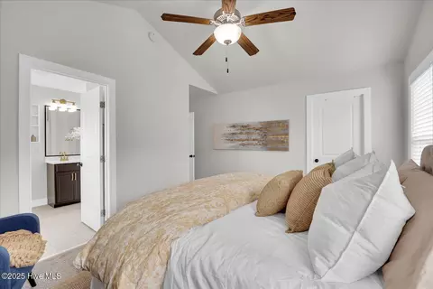 Bedroom - 477 Landsdowne Cir, Hampstead, NC 28443 photo 6 of 11