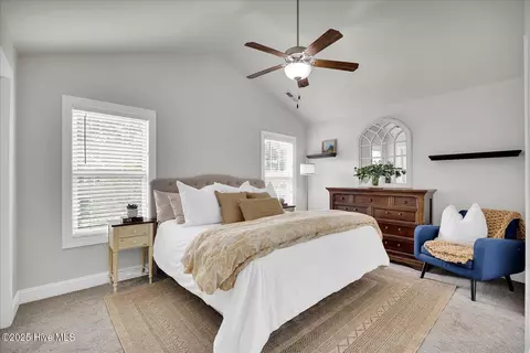 Bedroom - 477 Landsdowne Cir, Hampstead, NC 28443 photo 4 of 11
