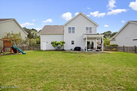 Exterior - 477 Landsdowne Cir, Hampstead, NC 28443 photo 5 of 9
