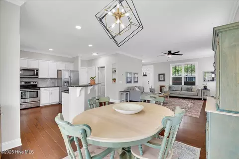 Dining - 477 Landsdowne Cir, Hampstead, NC 28443 photo 3 of 3