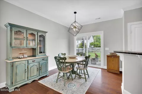 Dining - 477 Landsdowne Cir, Hampstead, NC 28443 photo 2 of 3