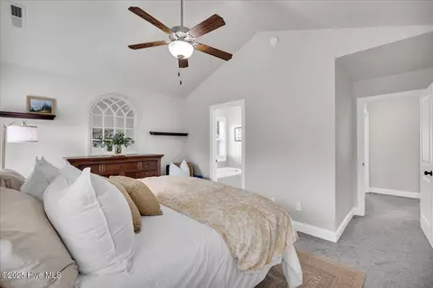 Bedroom - 477 Landsdowne Cir, Hampstead, NC 28443 photo 5 of 11