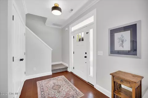 Entry Way - 477 Landsdowne Cir, Hampstead, NC 28443 photo 2 of 3