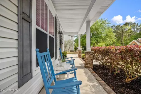 Exterior - 477 Landsdowne Cir, Hampstead, NC 28443 photo 2 of 9