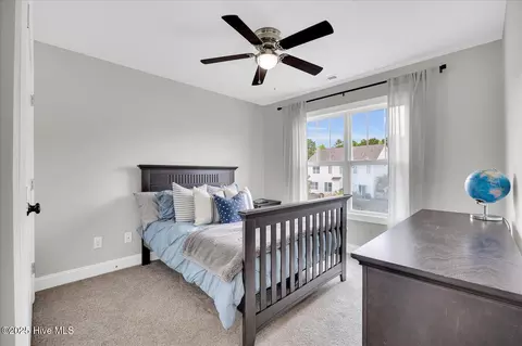 Bedroom - 477 Landsdowne Cir, Hampstead, NC 28443 photo 7 of 11