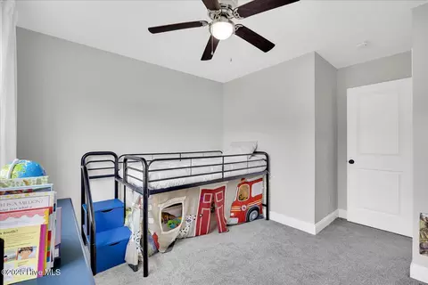 Bedroom - 477 Landsdowne Cir, Hampstead, NC 28443 photo 10 of 11