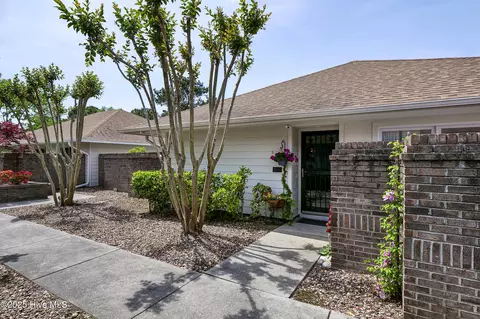 915 Summerlin Falls Ct, Wilmington, NC 28412