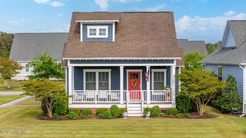 105 Colony Point St, Beaufort, NC 28516