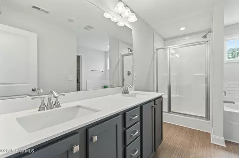 Bath - 233 Berg St, Smithfield, NC 27577 photo 1 of 3