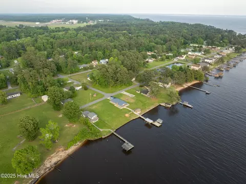 407 Seaview Dr, Edenton, NC 27932