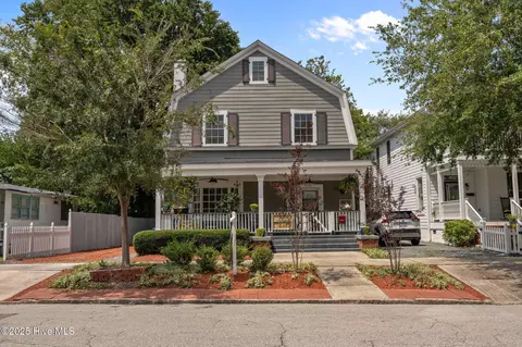 711 Dock St, Wilmington, NC 28401