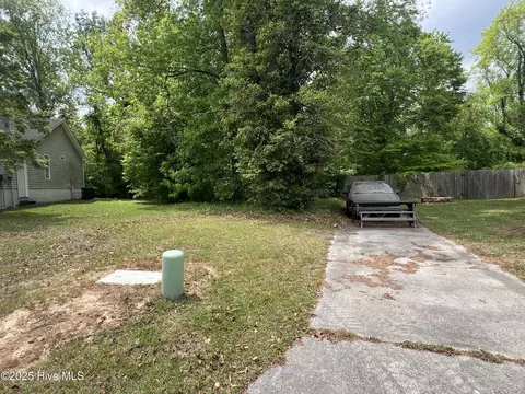 214 Hayden Pl, Jacksonville, NC 28540