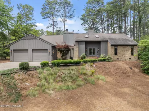 14 Thunderbird Cir, Pinehurst, NC 28374
