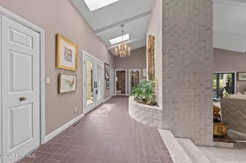 Entry Way - 14 Thunderbird Cir, Pinehurst, NC 28374 photo 1 of 2
