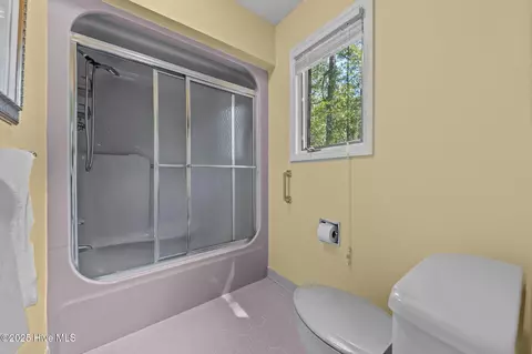 Bath - 14 Thunderbird Cir, Pinehurst, NC 28374 photo 1 of 3