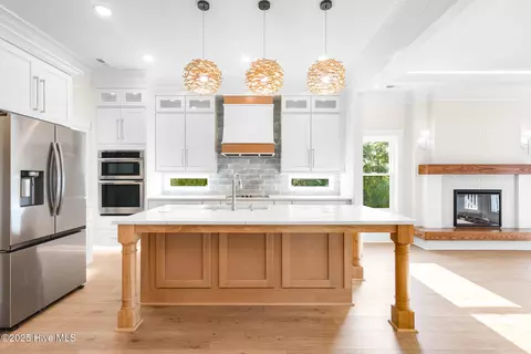 119 SE 15th St, Oak Island, NC 28465