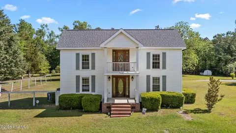 5600 River Rd, Vanceboro, NC 28586