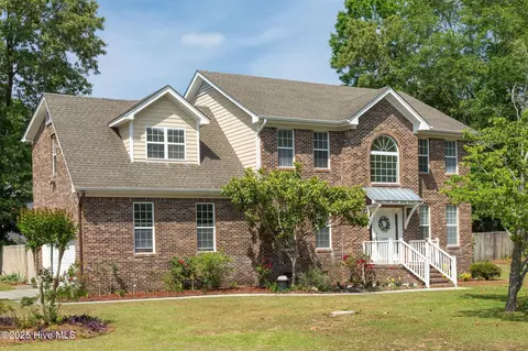 7300 Oyster Ln, Wilmington, NC 28411