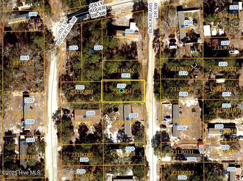 2317 Blackbeard Dr SW, Supply, NC 28462