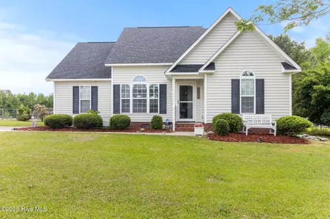 2213 Pintail Ct, Greenville, NC 27834