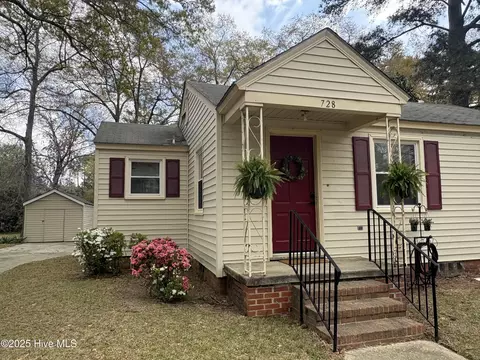 728 Anson Ave, Laurinburg, NC 28352