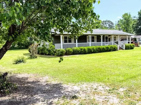 556 W Second St, Garland, NC 28441