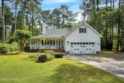 5334 Burriss Ct, Southport, NC 28461