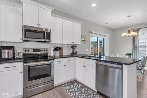 Kitchen - 3978 Eclipse Ave, Leland, NC 28451 photo 2 of 3