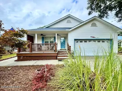 111 NE 39th St, Oak Island, NC 28465
