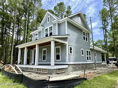 9148 E Lake Rd, Calabash, NC 28467