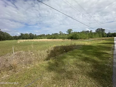000 Coston Rd, Richlands, NC 28574