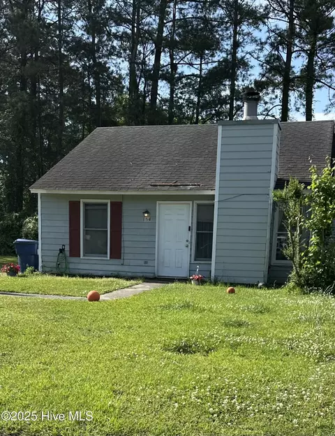 154 Twin Wood Dr, Havelock, NC 28532
