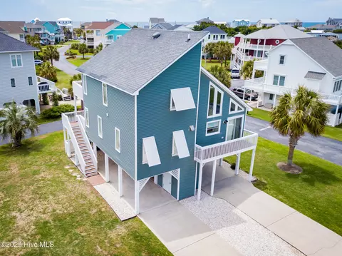 109 Island Quay Ct, Atlantic Beach, NC 28512