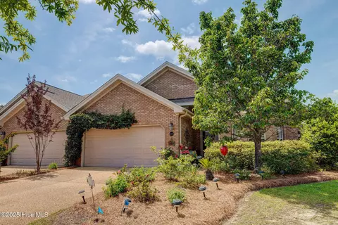 1105 Avebury Ct, Winnabow, NC 28479