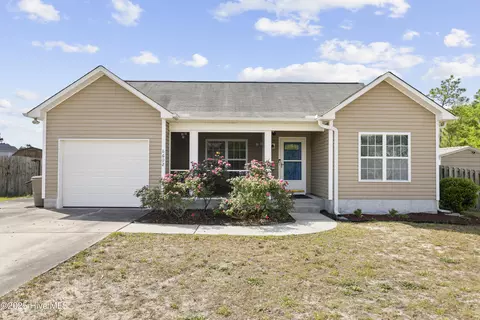 8602 Heirloom Dr NE, Leland, NC 28451