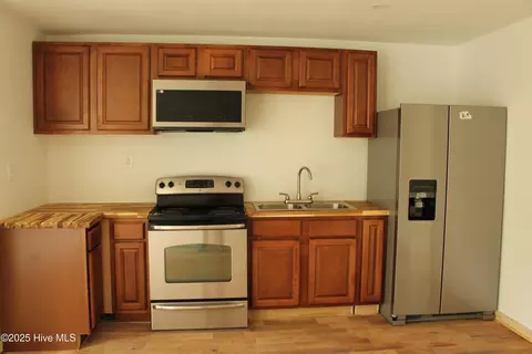 Kitchen - 136 Phillips St, Cameron, NC 28326 photo 5 of 5