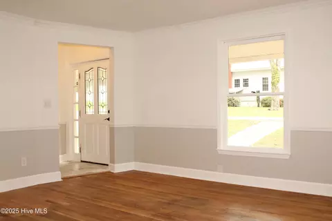 Living - 136 Phillips St, Cameron, NC 28326 photo 1 of 6