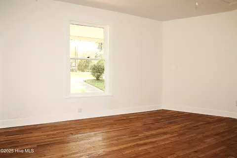 Living - 136 Phillips St, Cameron, NC 28326 photo 5 of 6