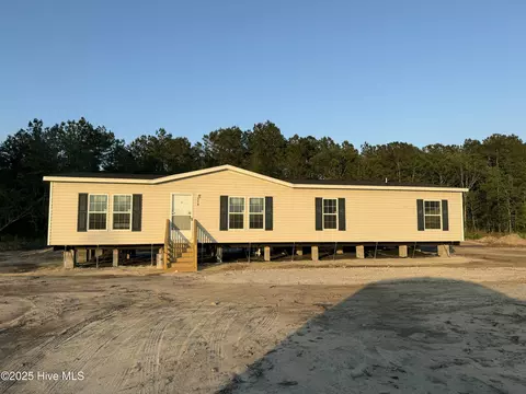 330 Scott Rd, Pollocksville, NC 28573