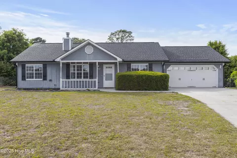 504 Mcfadyen Cir, Hubert, NC 28539
