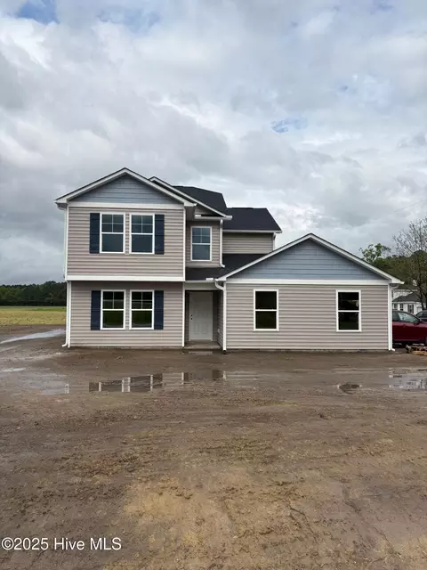 580 Chicod St, Grimesland, NC 27837