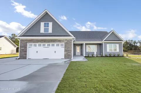 71 Talbert Dr, Rocky Point, NC 28457